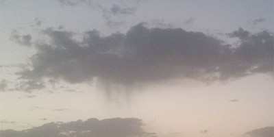 A virga cloud (rain without reaching the ground) over La Palma